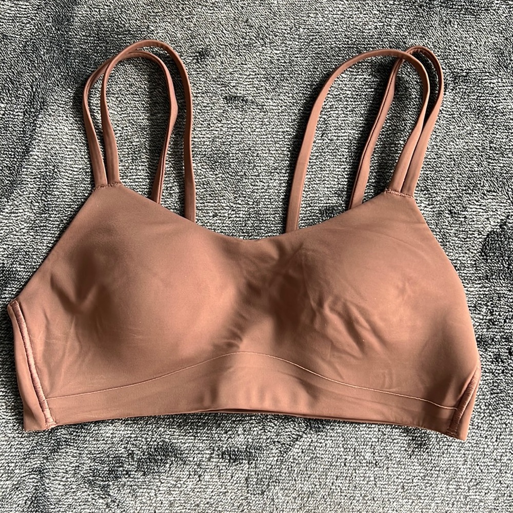 Lululemon Like a Cloud bra, size 6, never worn.